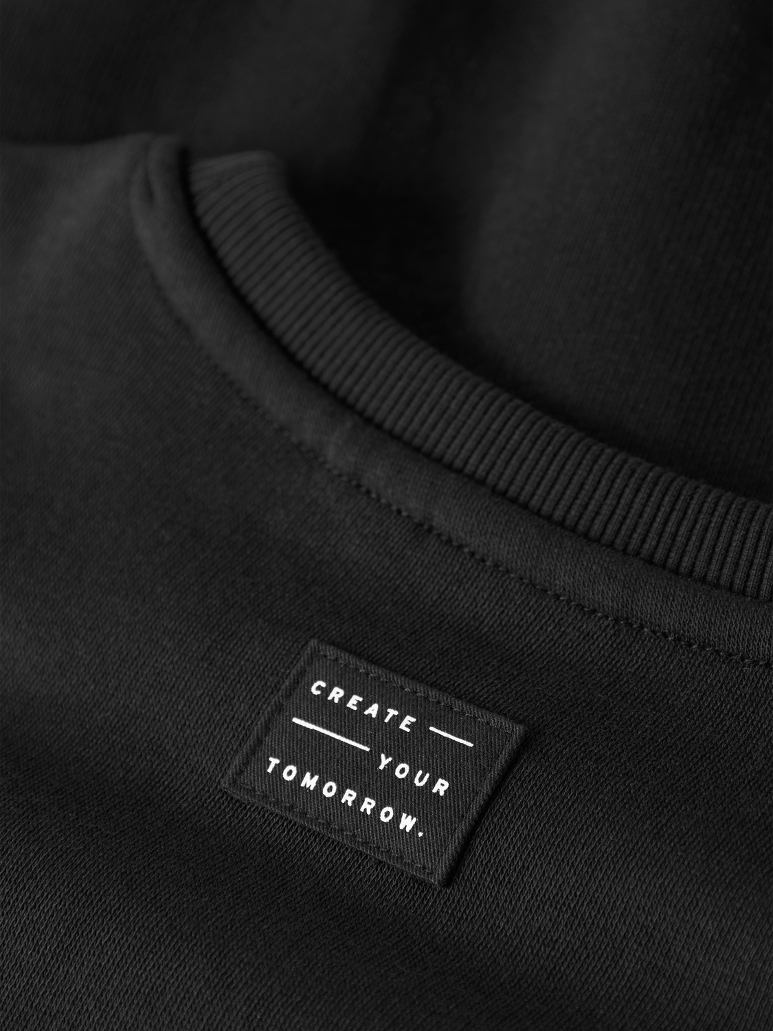 model_shot-front_full